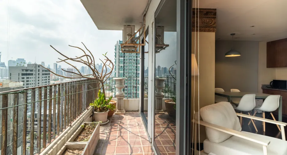 For sale and for rent 1 bed condo in Watthana, Bangkok