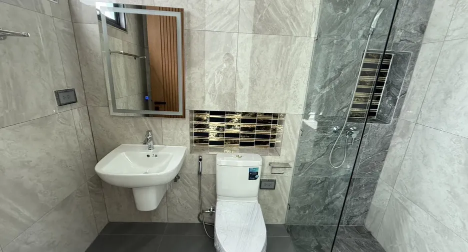 Casa en venta de 4 habitaciones en Mueang Chiang Mai, Chiang Mai