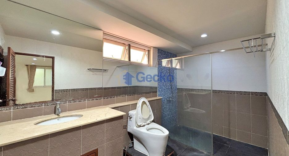 For rent そして for sale 6 ベッドルーム house in Bang Lamung, Chonburi