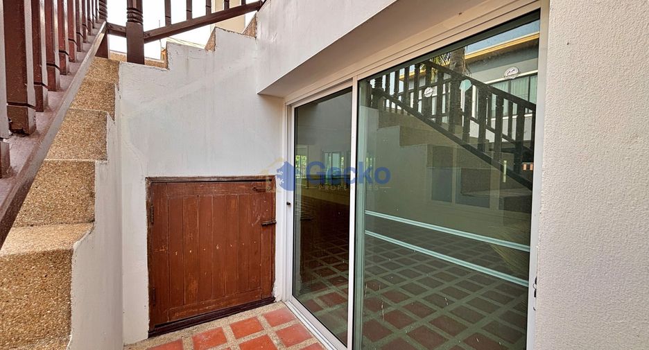 For rent そして for sale 6 ベッドルーム house in Bang Lamung, Chonburi