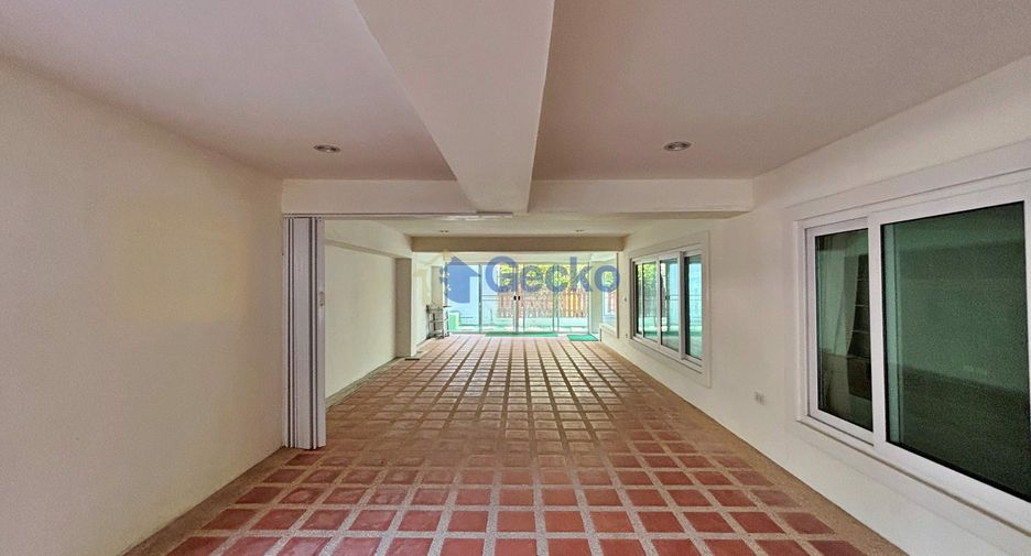 For rent そして for sale 6 ベッドルーム house in Bang Lamung, Chonburi
