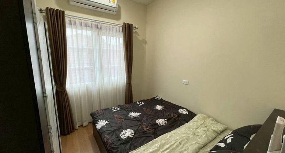 For sale 4 ベッドルーム townhouse in Bang Lamung, Chonburi