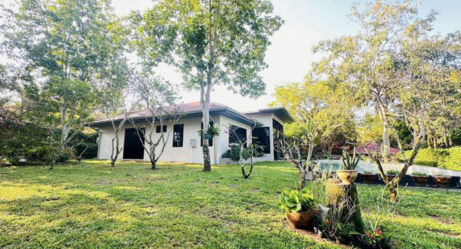 Casa en venta de 4 habitaciones en Sattahip, Chonburi