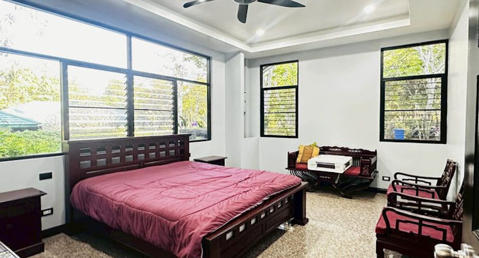 Casa en venta de 4 habitaciones en Sattahip, Chonburi