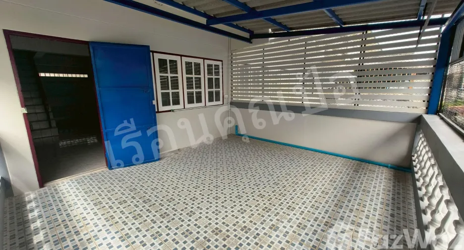 Casa adosada en venta de 2 habitaciones en Mueang Uthai Thani, Uthai Thani