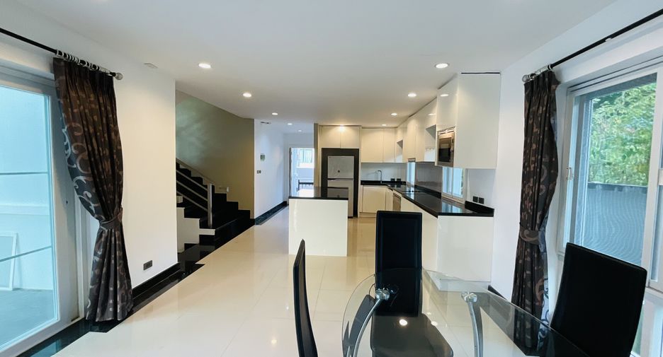 For rent 3 bedrooms villa in Kathu, Phuket