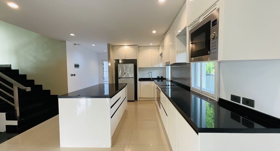 For rent 3 bedrooms villa in Kathu, Phuket