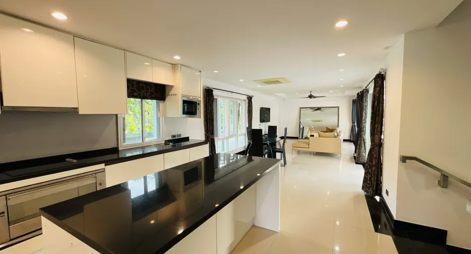 For rent 3 bedrooms villa in Kathu, Phuket