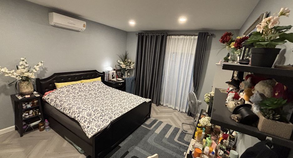 For sale 3 bedrooms villa in Hua Hin, Prachuap Khiri Khan