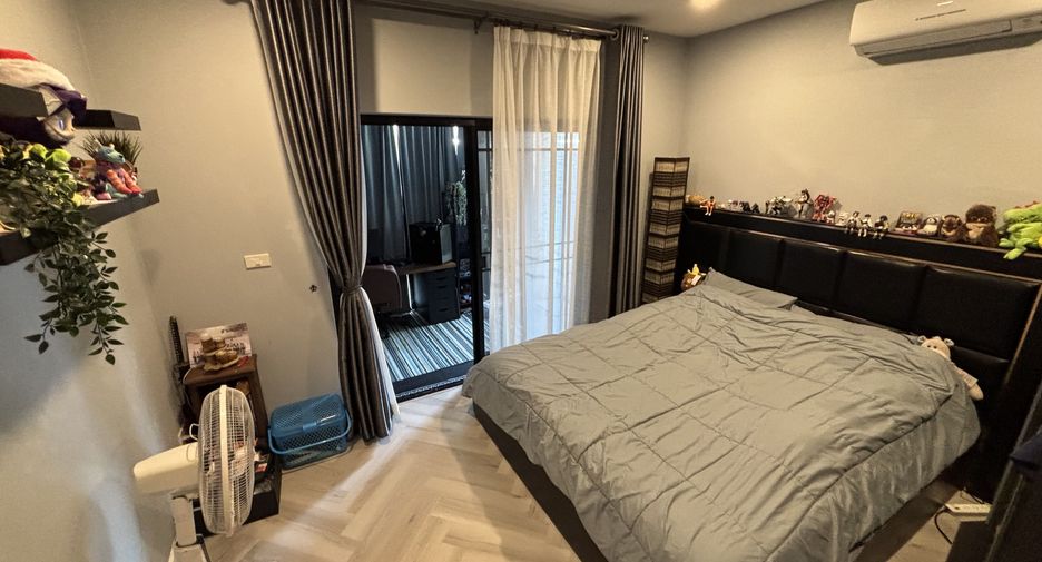For sale 3 bedrooms villa in Hua Hin, Prachuap Khiri Khan
