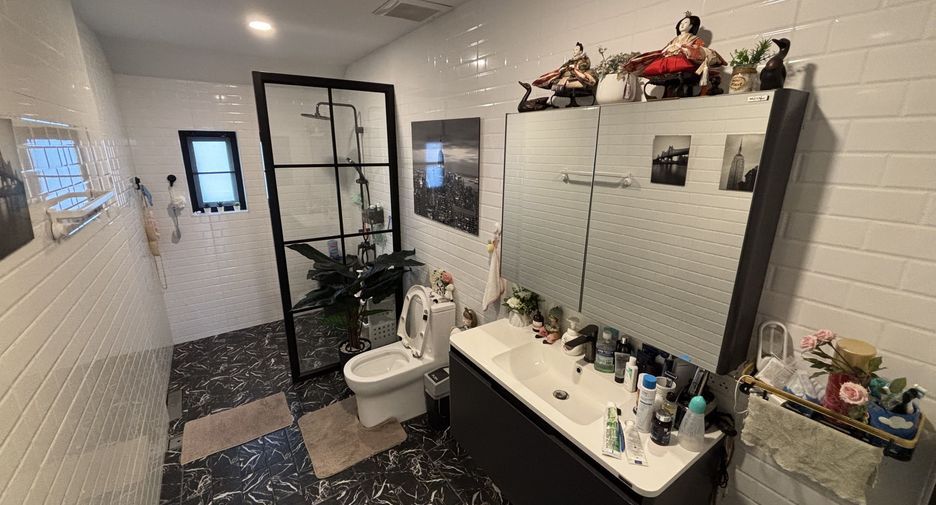 For sale 3 bedrooms villa in Hua Hin, Prachuap Khiri Khan