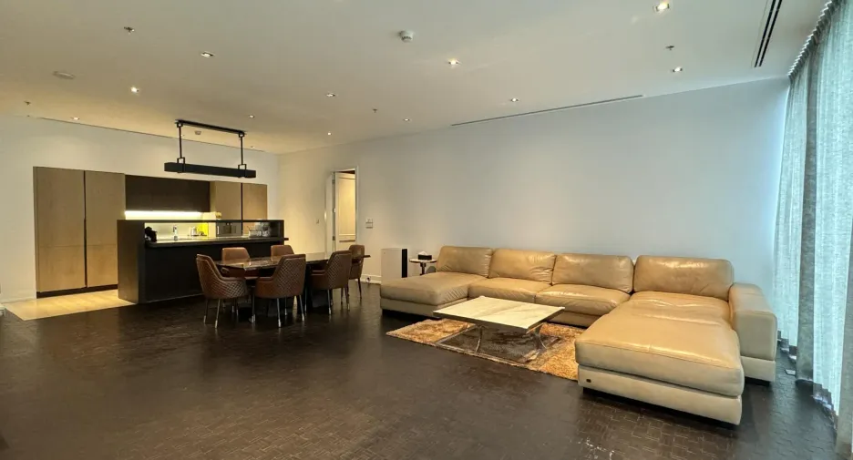 Condo en venta de 3 habitaciones en Sathon, Bangkok