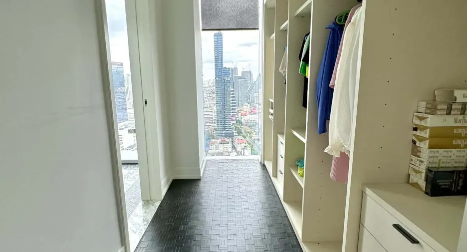 Condo en venta de 3 habitaciones en Sathon, Bangkok