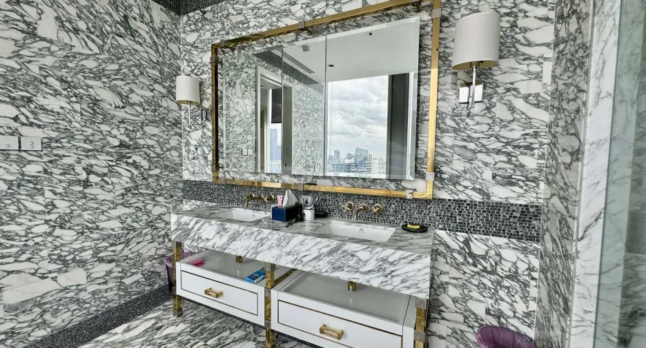 Condo en venta de 3 habitaciones en Sathon, Bangkok