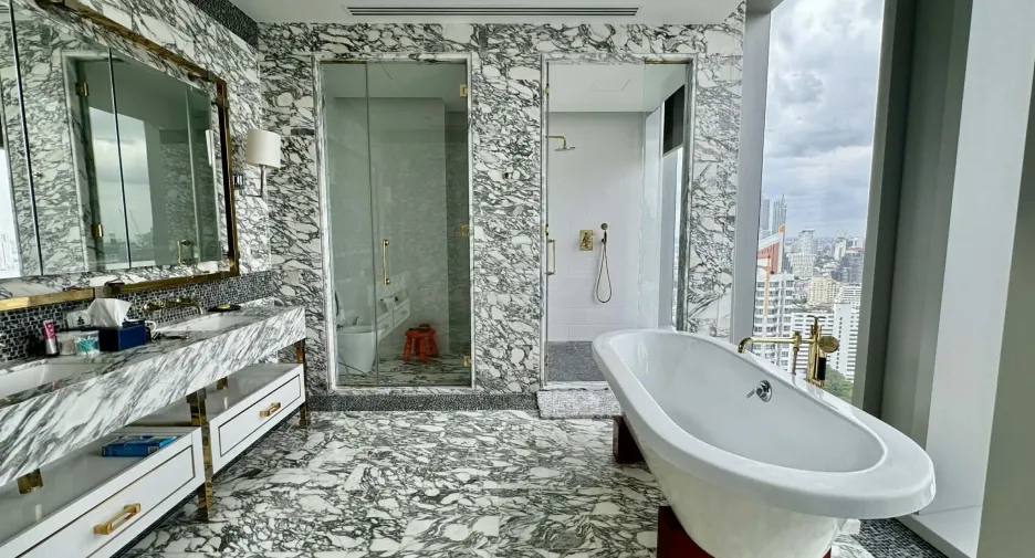 Condo en venta de 3 habitaciones en Sathon, Bangkok
