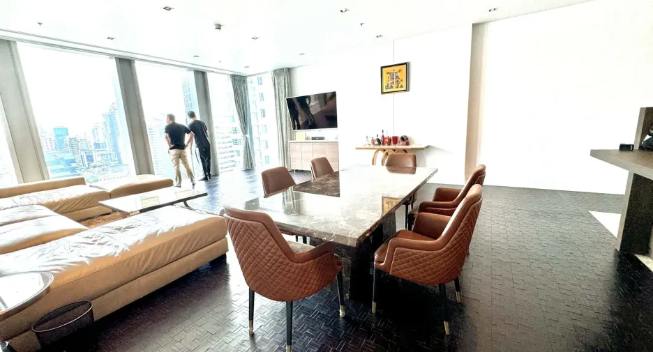Condo en venta de 3 habitaciones en Sathon, Bangkok