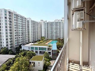 For rent 2 bedrooms condo in Huai Khwang, Bangkok