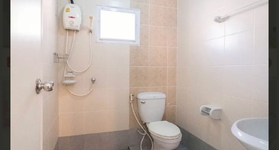 Casa en venta de 3 habitaciones en San Kamphaeng, Chiang Mai
