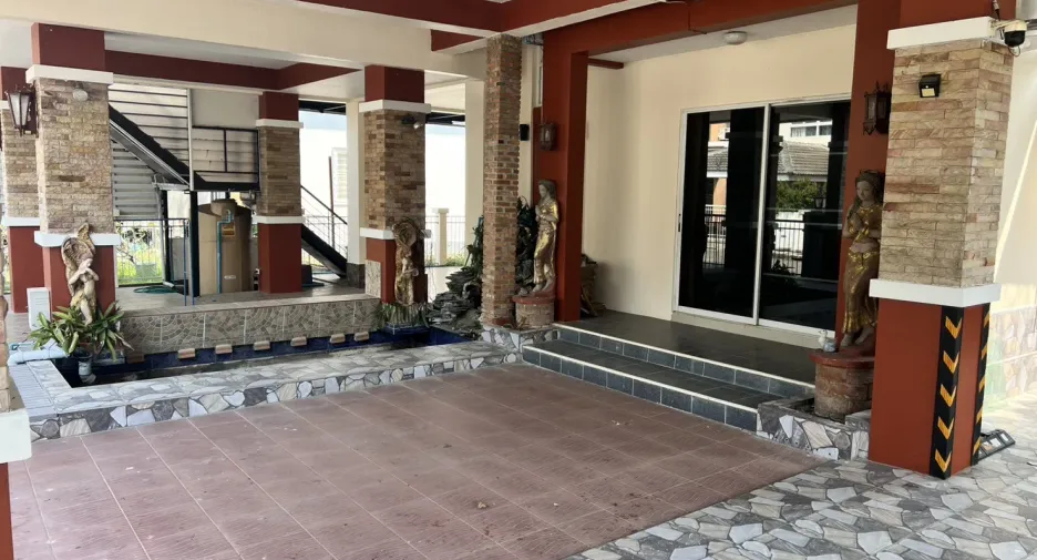 Casa en venta de 3 habitaciones en San Kamphaeng, Chiang Mai