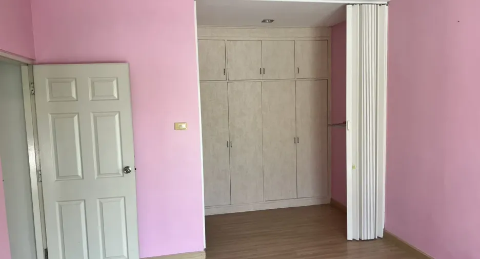 Casa en venta de 3 habitaciones en San Kamphaeng, Chiang Mai
