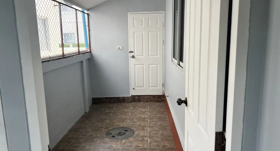 Casa en venta de 3 habitaciones en San Kamphaeng, Chiang Mai