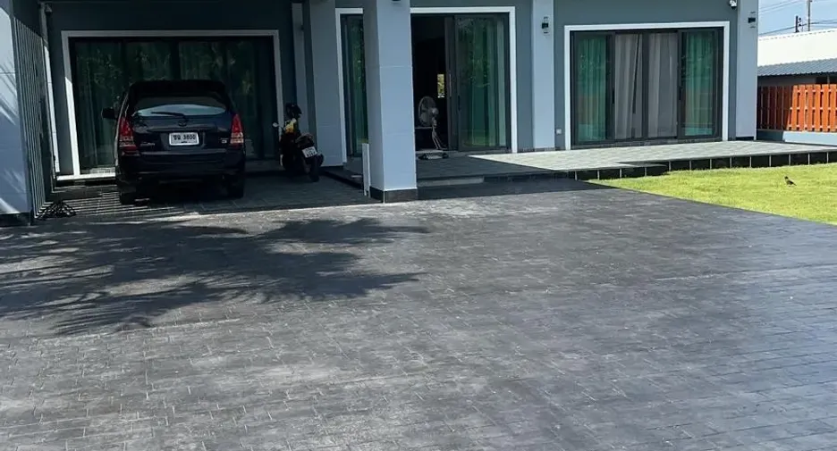 Villa en venta y en alquiler de 3 habitaciones en Thalang, Phuket