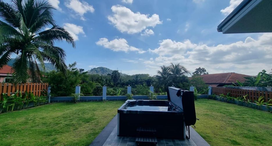 Villa en venta y en alquiler de 3 habitaciones en Thalang, Phuket