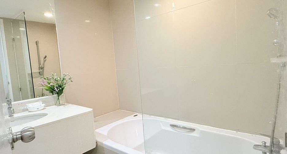 For rent 1 bed condo in Khlong Toei, Bangkok