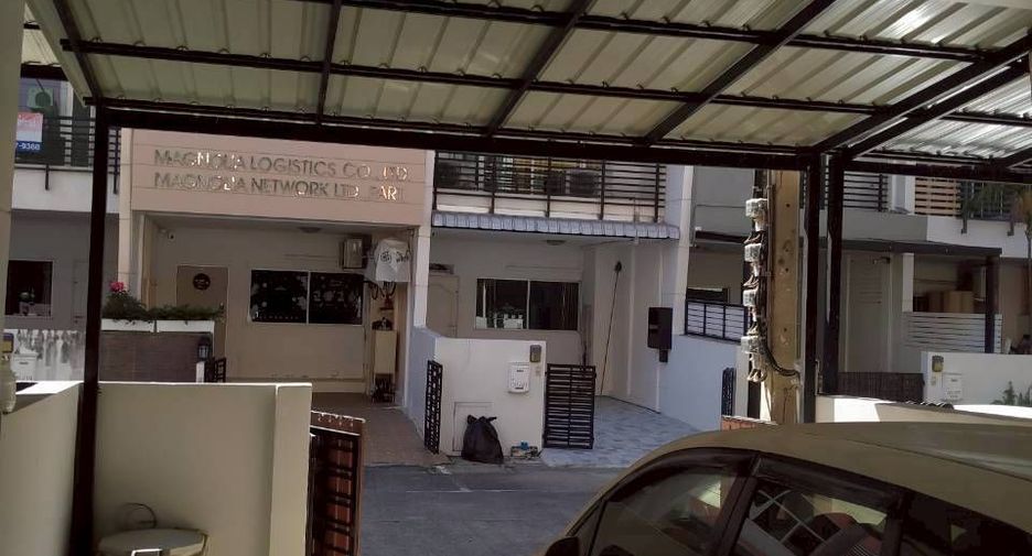 Wohnung zur Miete mit 4 Zimmer in Saphan Sung, Bangkok