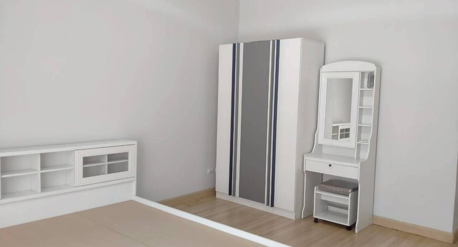 Wohnung zur Miete mit 4 Zimmer in Saphan Sung, Bangkok
