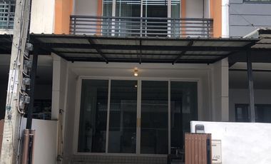 出租 4 卧室 公寓 在 Saphan Sung, 曼谷