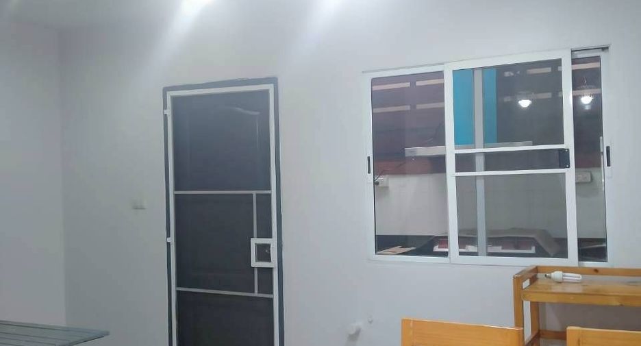 Wohnung zur Miete mit 4 Zimmer in Saphan Sung, Bangkok