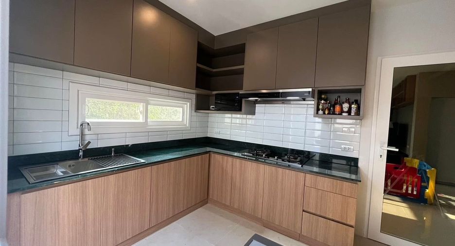 For rent 4 bedrooms house in Mae Rim, Chiang Mai