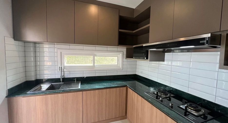 For rent 4 bedrooms house in Mae Rim, Chiang Mai