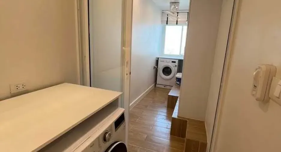 For rent 2 bedrooms condo in Yan Nawa, Bangkok