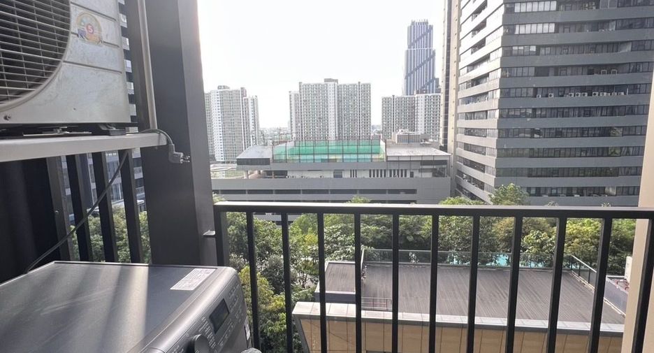 À louer 1 chambre condo à Huai Khwang, Bangkok