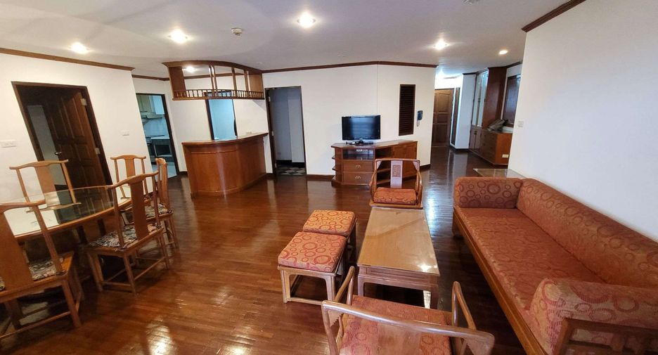 For rent 3 bedrooms condo in Watthana, Bangkok