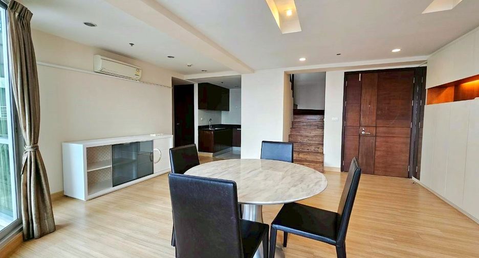 For rent 2 bedrooms condo in Pathum Wan, Bangkok