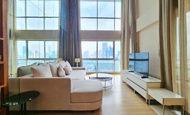 For rent 2 bedrooms condo in Pathum Wan, Bangkok