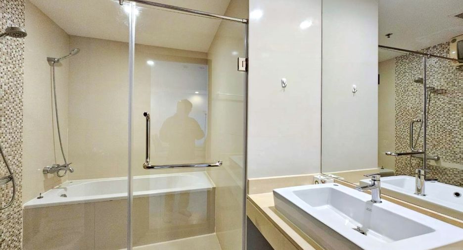 For rent 1 bed condo in Pathum Wan, Bangkok