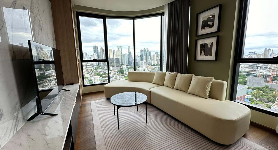 For rent 2 bedrooms condo in Khlong Toei, Bangkok