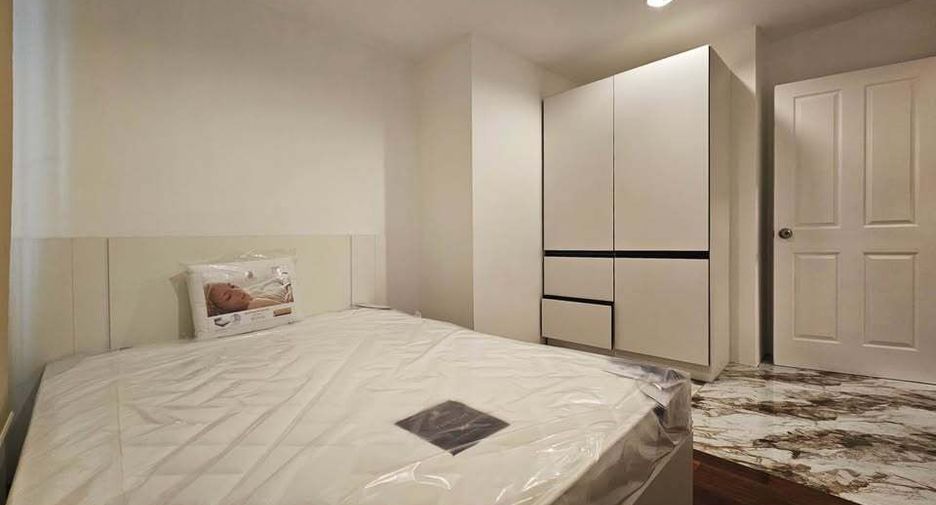 Продажа и аренда 2 спальни кондо в Хуаи Кхщанг, Бангкок