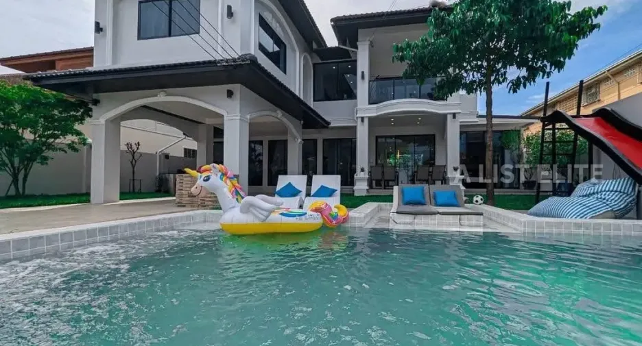 For rent 7 bedrooms house in Bang Lamung, Chonburi