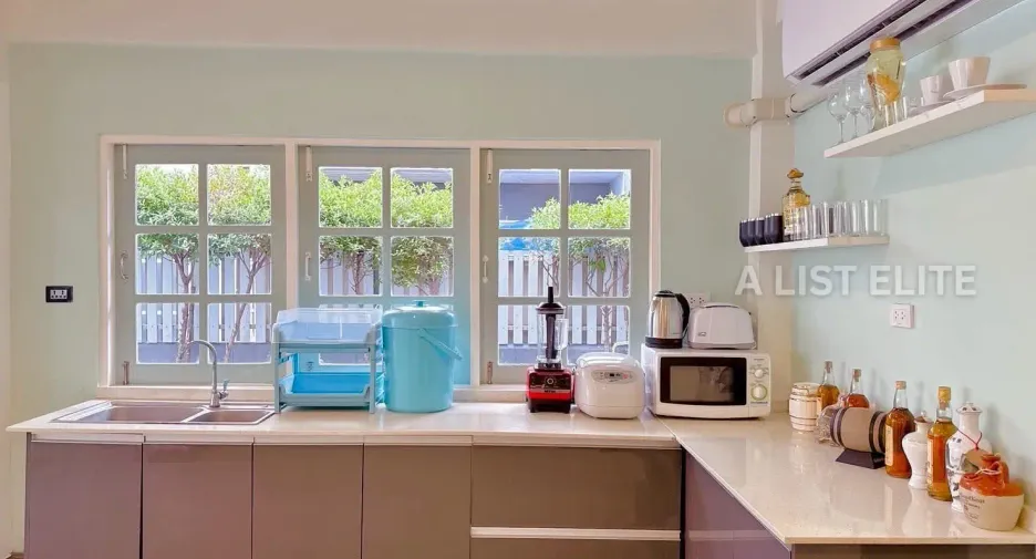 For rent 4 bedrooms house in Bang Lamung, Chonburi