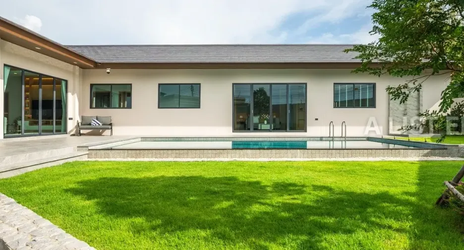 For rent 4 bedrooms house in Bang Lamung, Chonburi