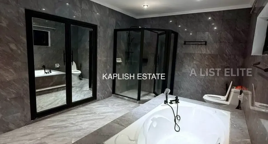 For rent 5 bedrooms house in Bang Lamung, Chonburi