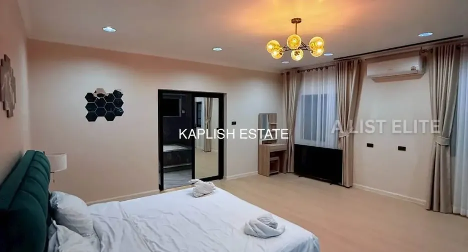 For rent 5 bedrooms house in Bang Lamung, Chonburi