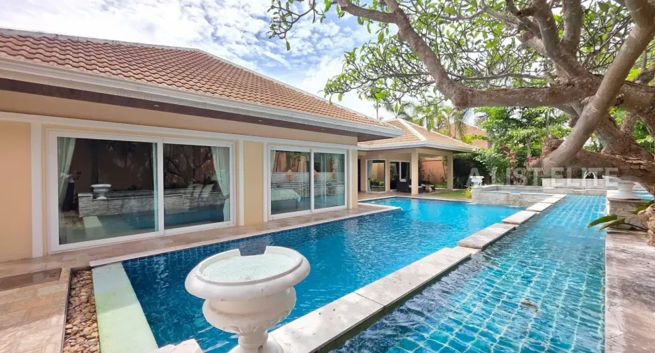 For rent 4 bedrooms house in Bang Lamung, Chonburi