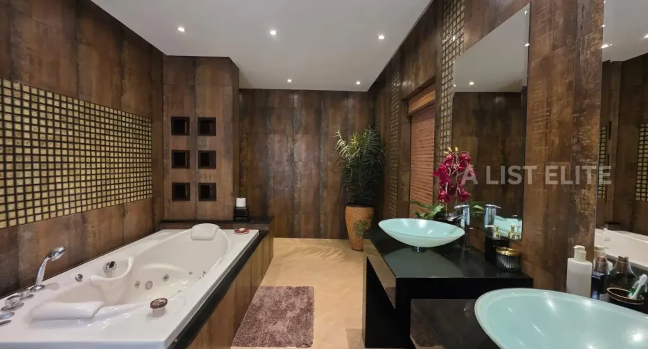 For rent 4 bedrooms house in Bang Lamung, Chonburi