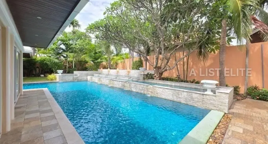 For rent 4 bedrooms house in Bang Lamung, Chonburi